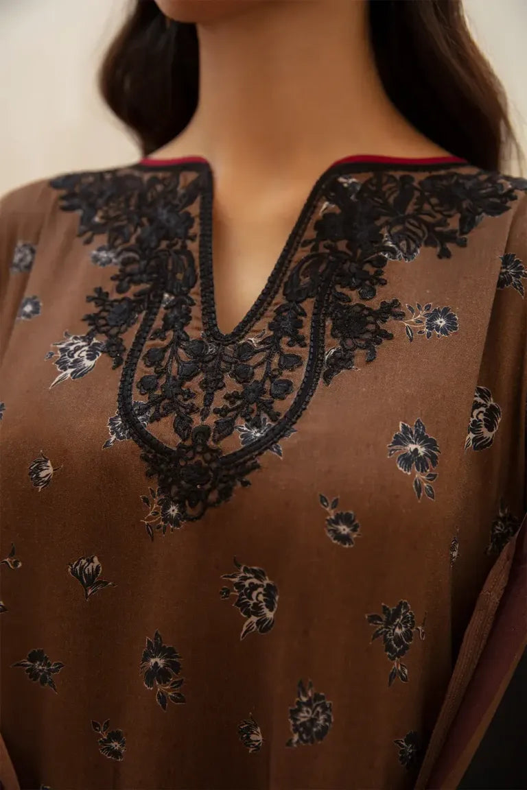 BAROQUE -3PC EMBROIDERED DHANAK DRESS WITH WOOL SHAWL- FW-84