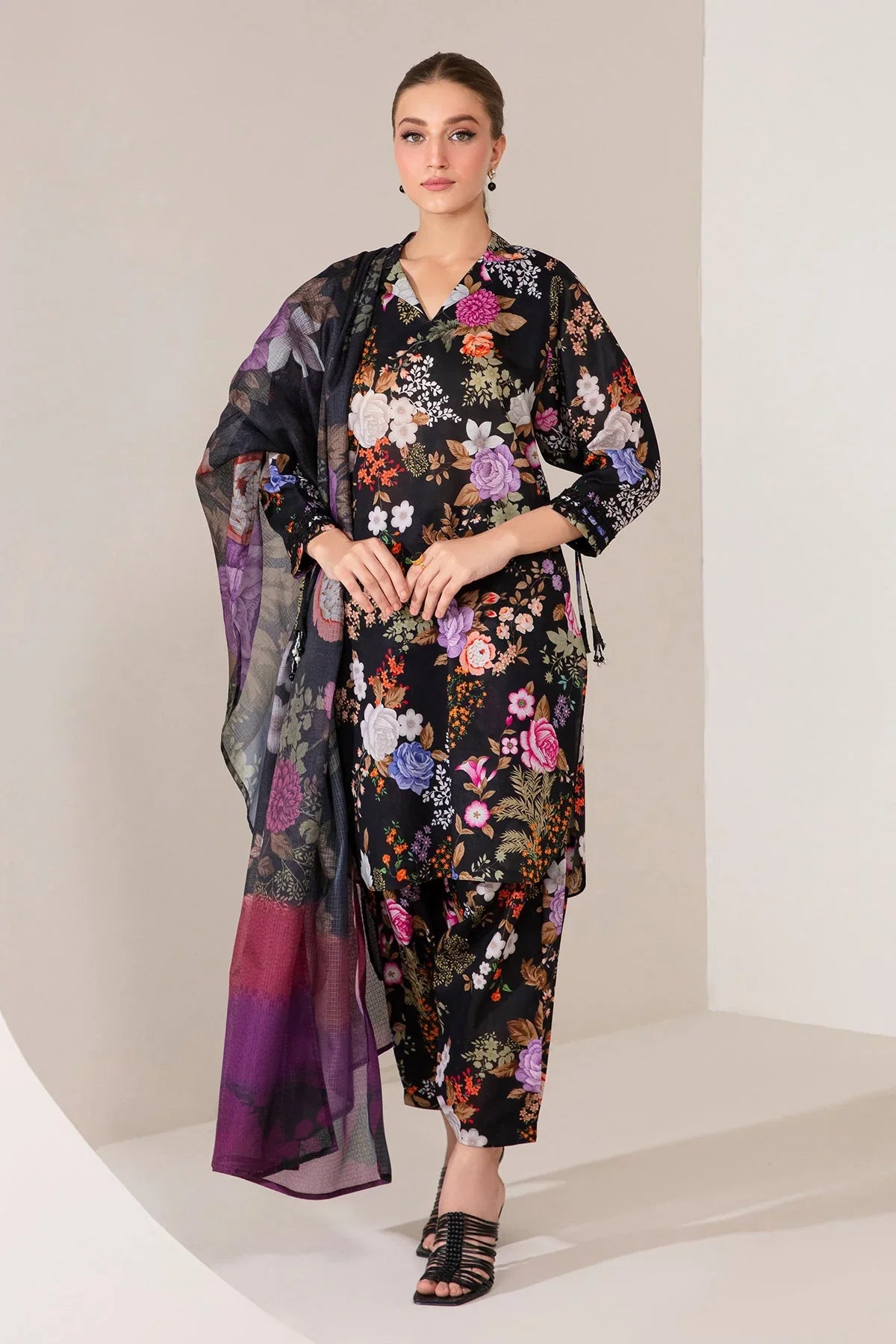 BAROQUE -3PC PRINTED LINEN DRESS WITH PRINTED LINEN DUPATTA- FW-08
